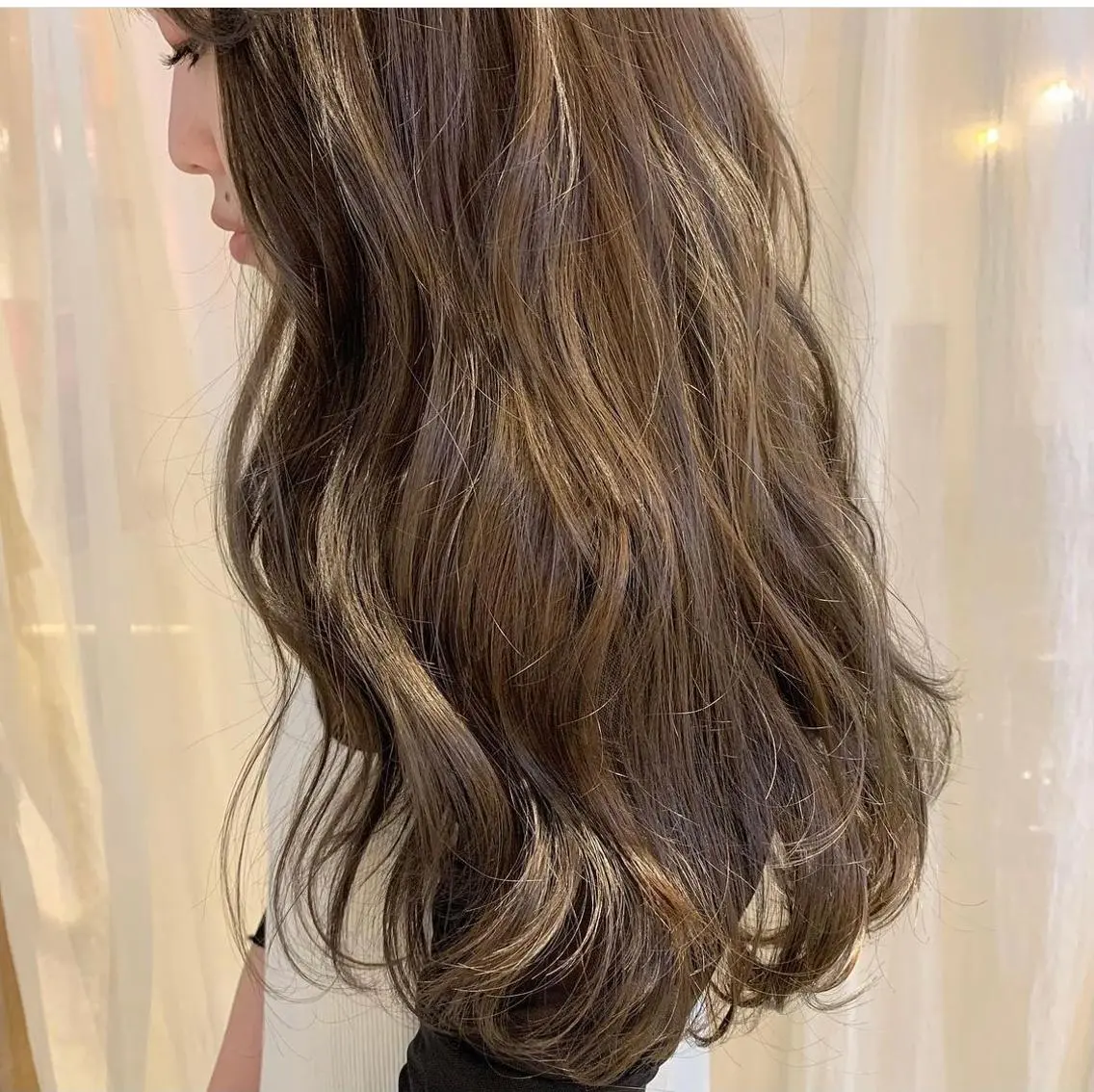 ロング カラー パーマ ヘアアレンジ メンズ ネイル マツエク・マツパ メンズブリーチ ブリーチ ケアカラー ブリーチなしカラー モリモト サナのヘアスタイル