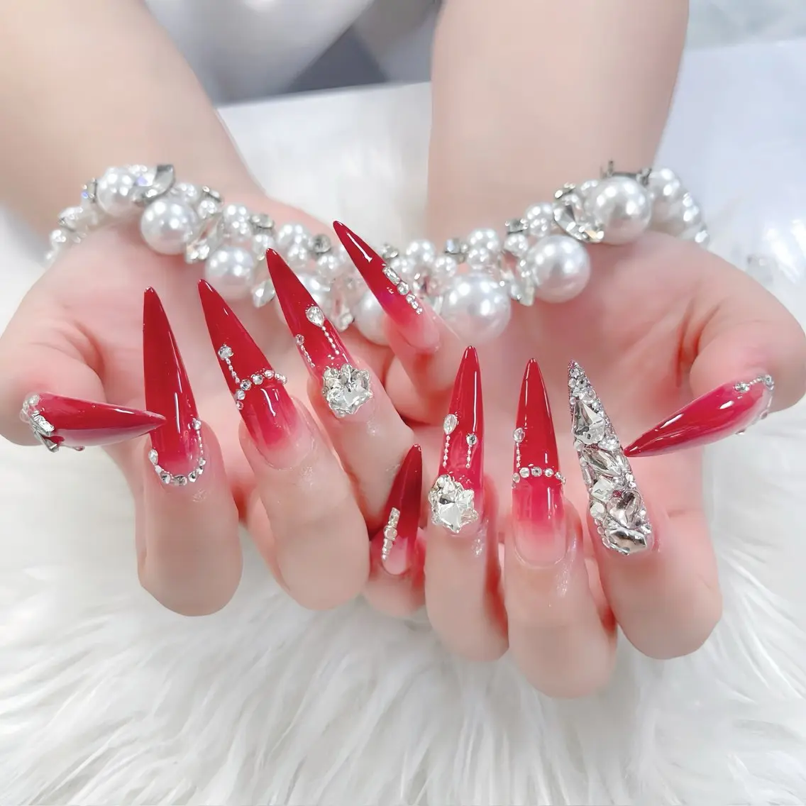 ネイル オーロラネイル チークネイル 桜ネイル クリアネイル ドット ハンドネイル Rin Nail Shinokuboのネイルデザイン