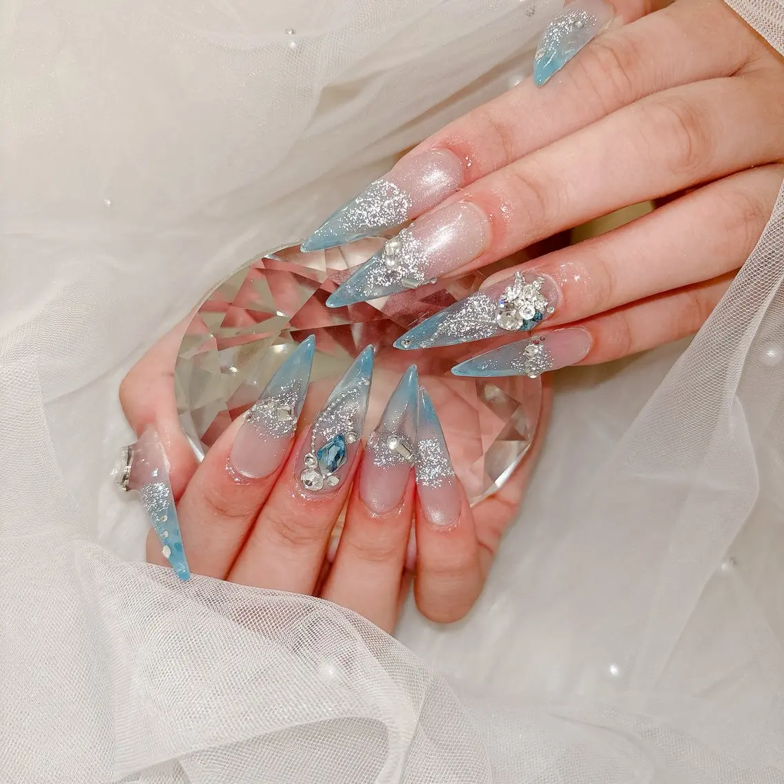 ネイル クリアネイル キラキラネイル ワンホンネイル ハンドネイル 中野駅徒歩5分💅 ラクロレのネイルデザイン