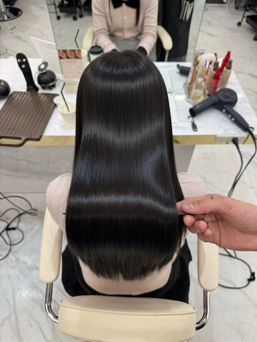ロング カラー パーマ ヘアアレンジ くせ毛 カット ヘアカラー 縮毛矯正 トリートメント 髪質改善×レイヤー 🫧松野力也のヘアスタイル