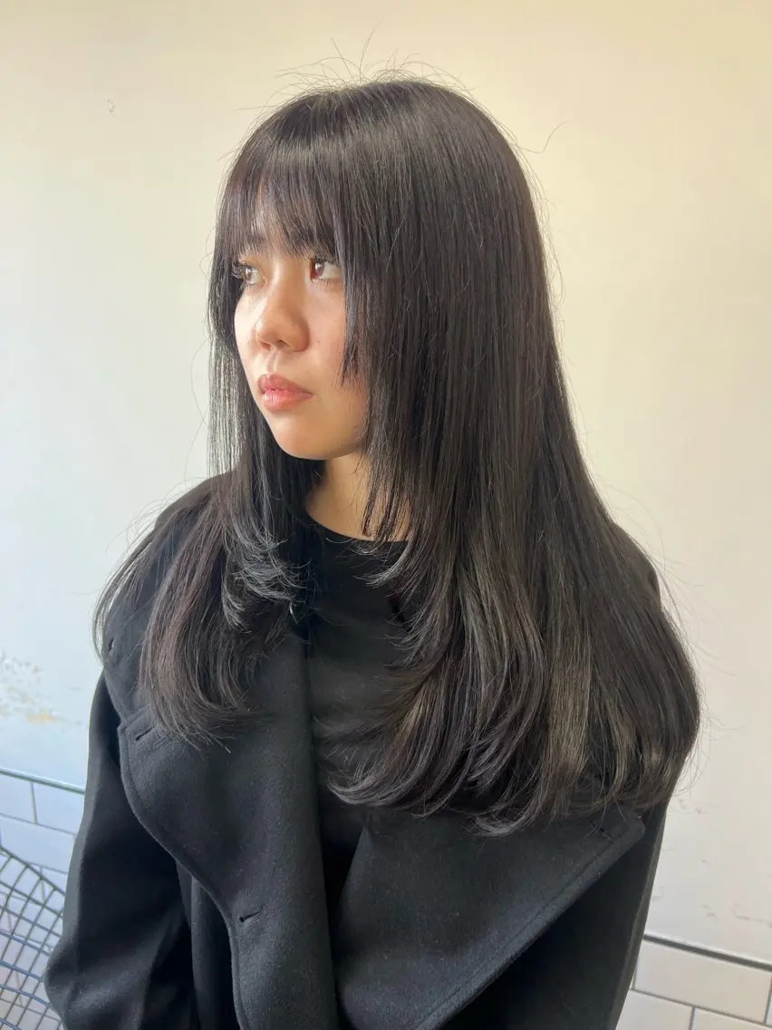 ロング レイヤーカット 奥田 葵のヘアスタイル