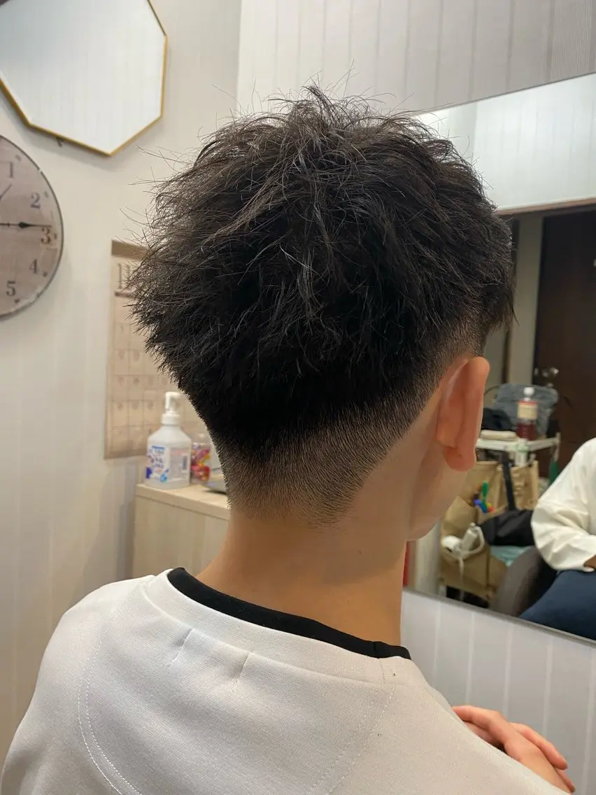 メンズ アイブロウ 河内山本駅近く エム ウォークのヘアスタイル