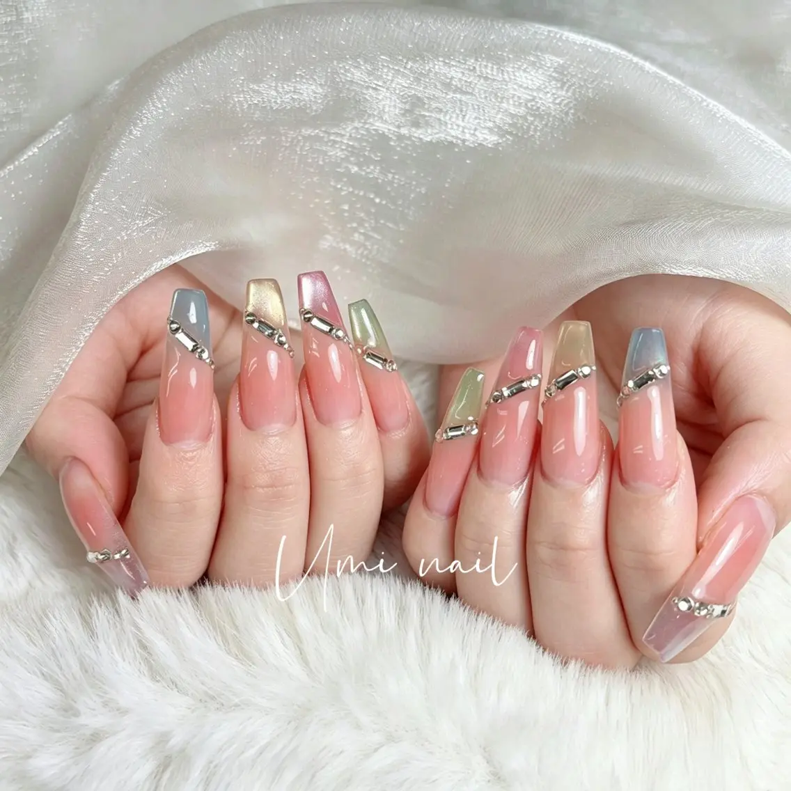 ネイル クリアネイル 成人式 長さ出し フラッシュネイル フットネイル Umi.せい 🫧のネイルデザイン