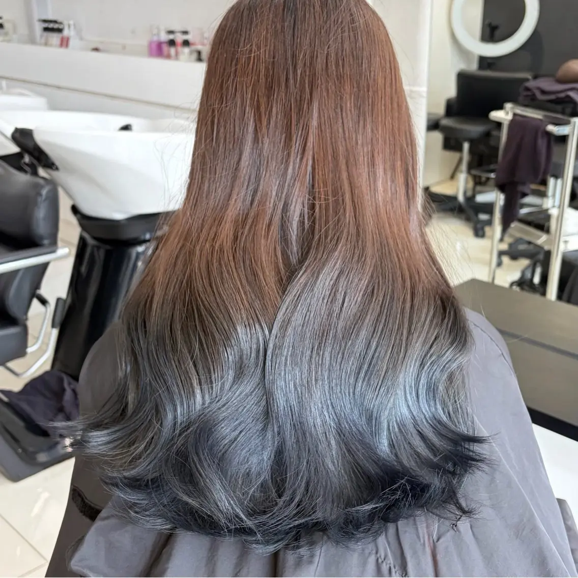 ロング カラー お団子ヘア ブリーチ 透明感カラー グラデーションモデル 🩷ALIVE 七海のヘアスタイル