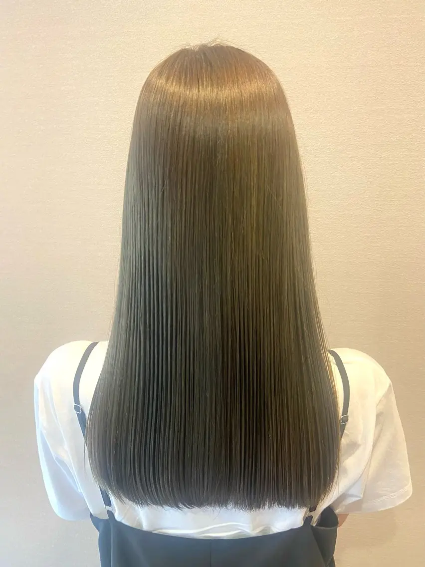 ロング カラー 都甲 純花のヘアスタイル