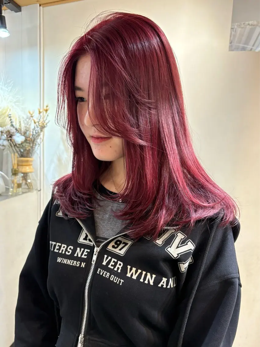 セミロング カラー ヘアアレンジ レッドカラー カット ヘアカラー 🧸艶々韓国ヘア 🧁mizunaのヘアスタイル