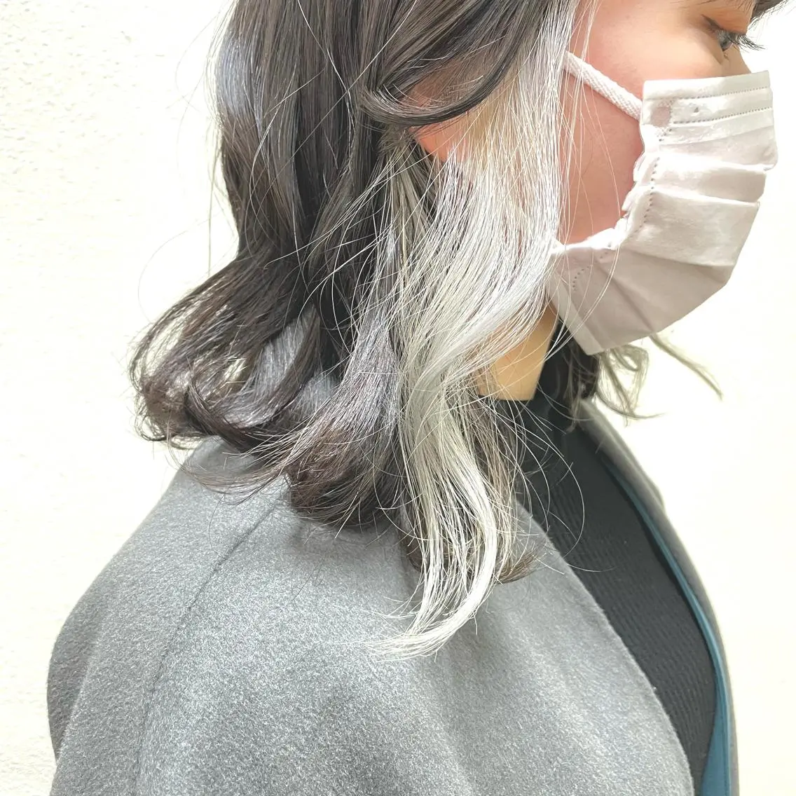 ミディアム カラー パーマ ヘアアレンジ メンズ キッズ ネイル マツエク・マツパ メンズブリーチ メンズハイライト メンズインナーカラー メンズ韓国風 アディクシーカラー 切りっぱなしヘアボブ ミディアムヘアRYOのヘアスタイル