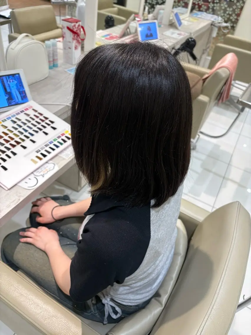 ショート ヘアカラー 羽山 宇宙のヘアスタイル