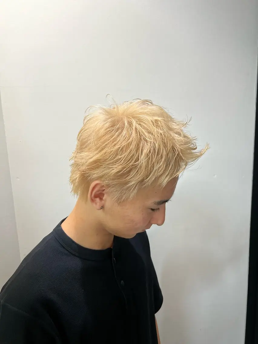 カラー メンズ ダブルカラー寒色系 ボリューム改善ハヤトのヘアスタイル
