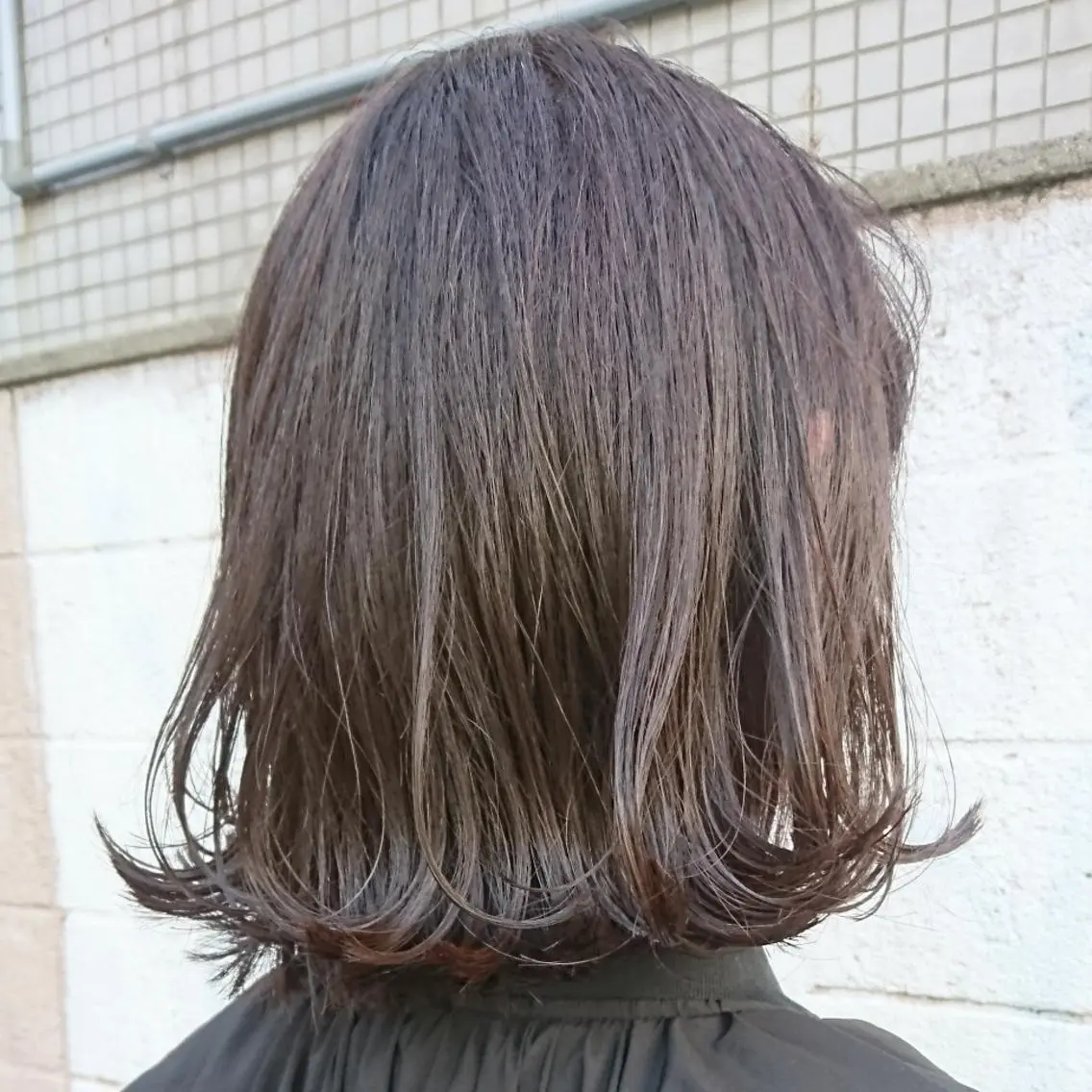 ミディアム カラー 切りっぱなしボブ アッシュ 透明感カラー ボブ カット ヘアカラー 30.40代大人 ショート✨️井上雄輝のヘアスタイル