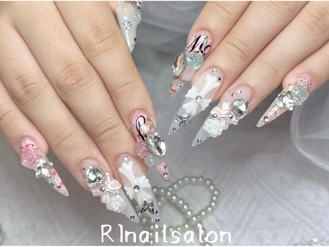ネイル ジェルネイル 韓国ネイル マグネットネイル 持ち込み ワンカラーネイル ハンドネイル ハンドケア R1🎀Nail💕 池袋東口店のネイルデザイン