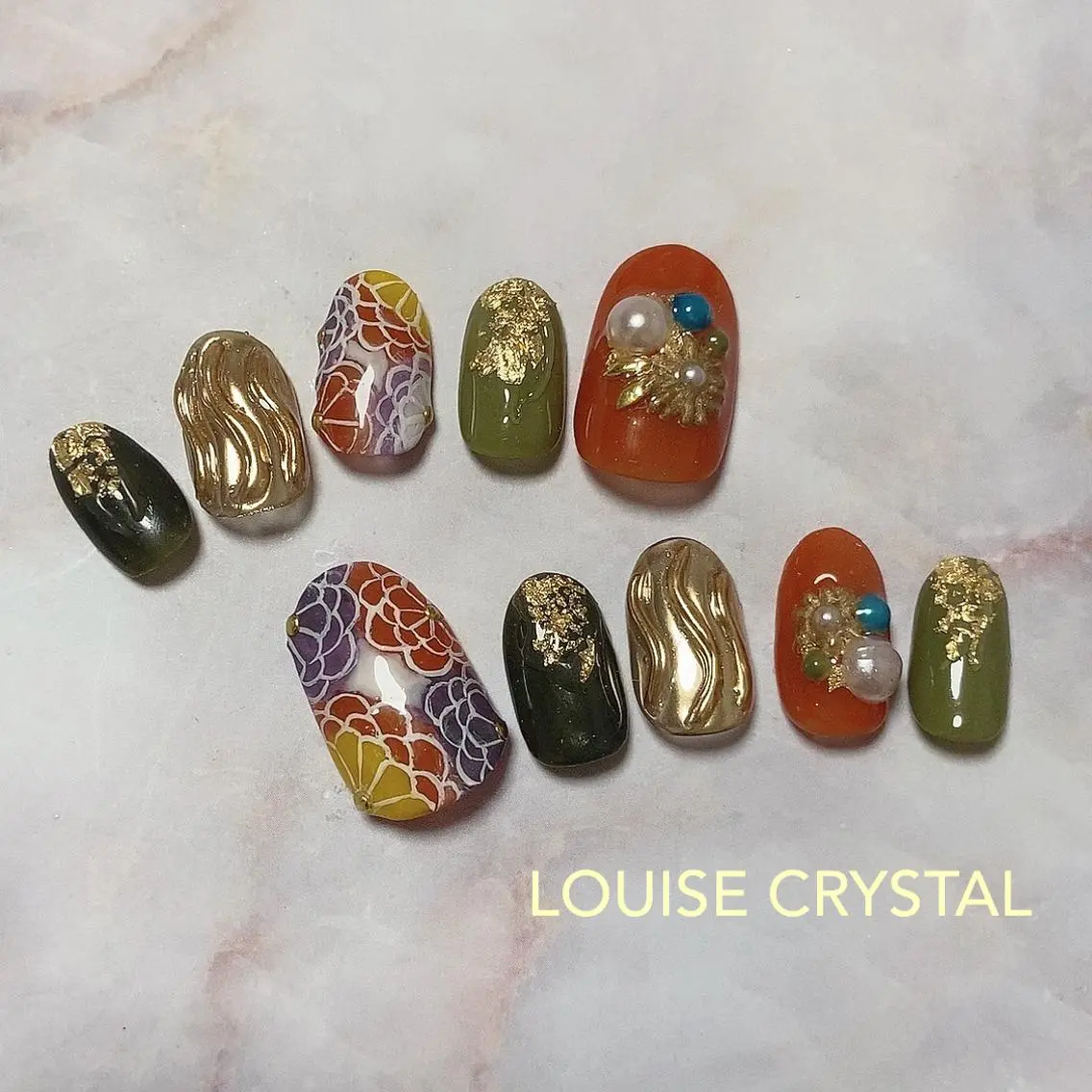 ネイル 成人式 ネイルチップ LOUISE CRYSTALのネイルデザイン