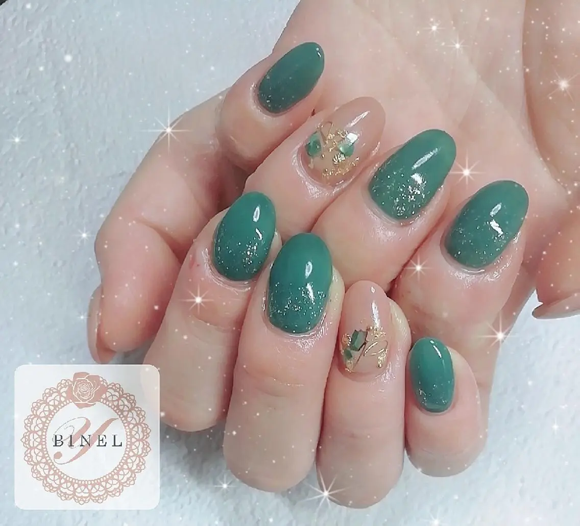 ネイル グリーン 持ち込み ニュアンスネイル ハンドネイル Nail Salon Y.BINELのネイルデザイン