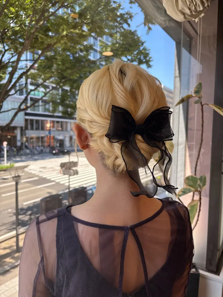 セミロング ヘアアレンジ 岩渕 美涼のヘアスタイル