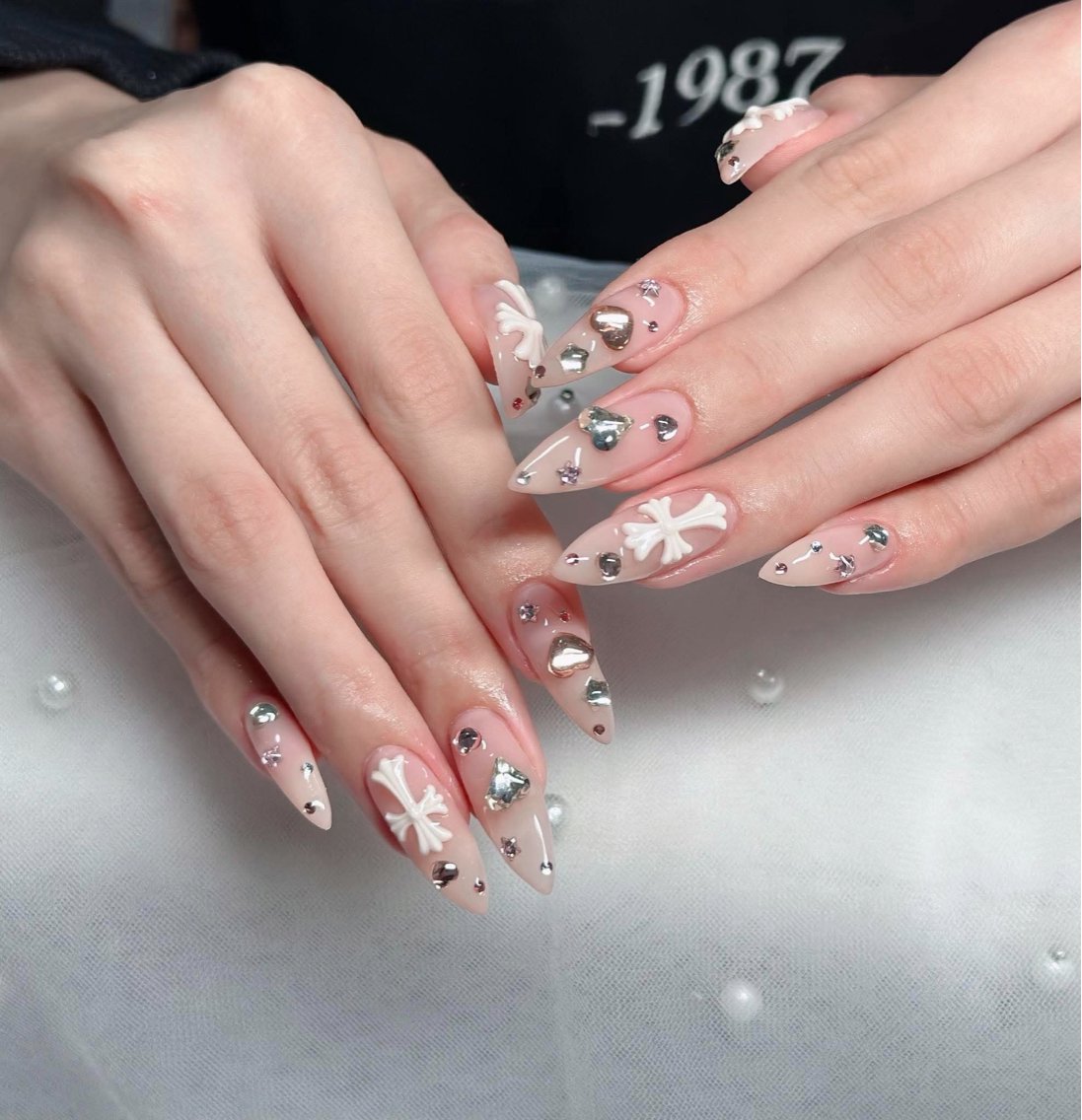 ネイル チークネイル フレンチネイル キラキラネイル 韓国ネイル マグネットネイル ハンドネイル yuuna hbabynailのネイルデザイン