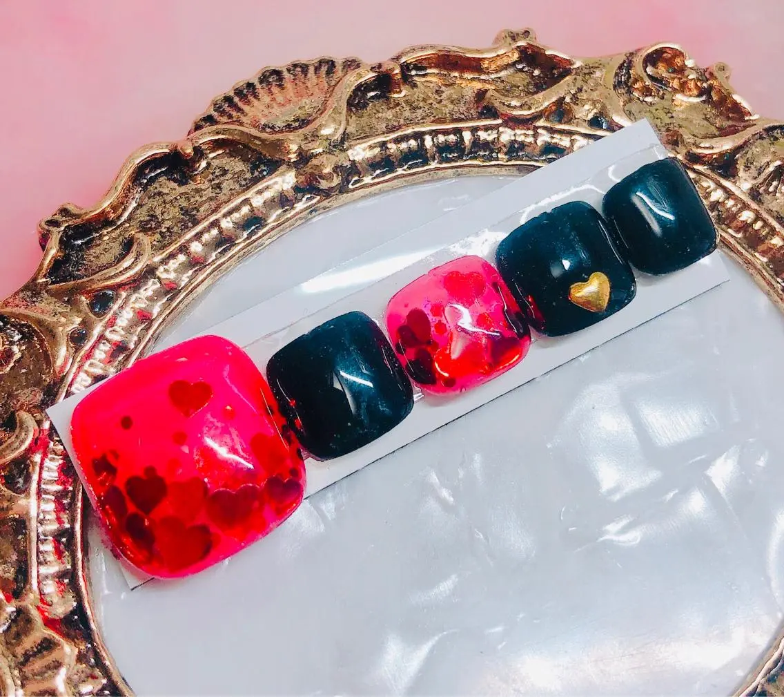 ネイル フットネイル フットネイル CROWN プライベートサロンのネイルデザイン