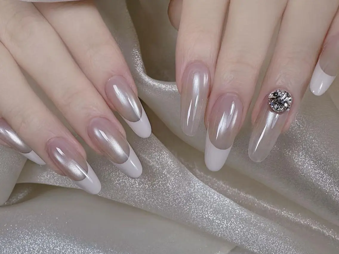 ネイル フレンチネイル ロングネイル オフィスネイル シンプルネイル 春ネイル ハンドネイル ハンドケア Luna ✨のネイルデザイン