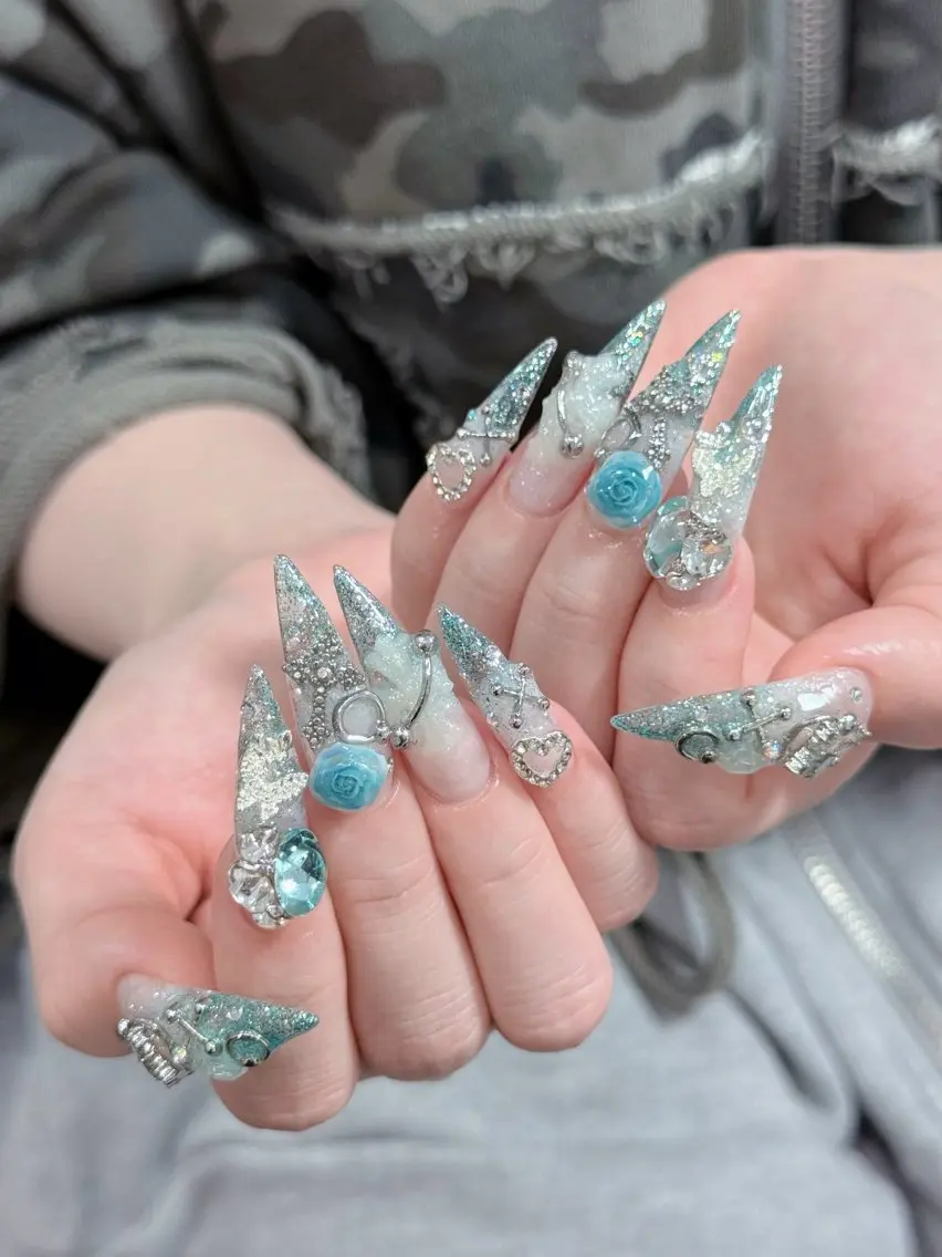 ネイル ボルドー チークネイル 長さ出し フレンチネイル ジェルネイル ハンドネイル VANI Belle Nailのネイルデザイン