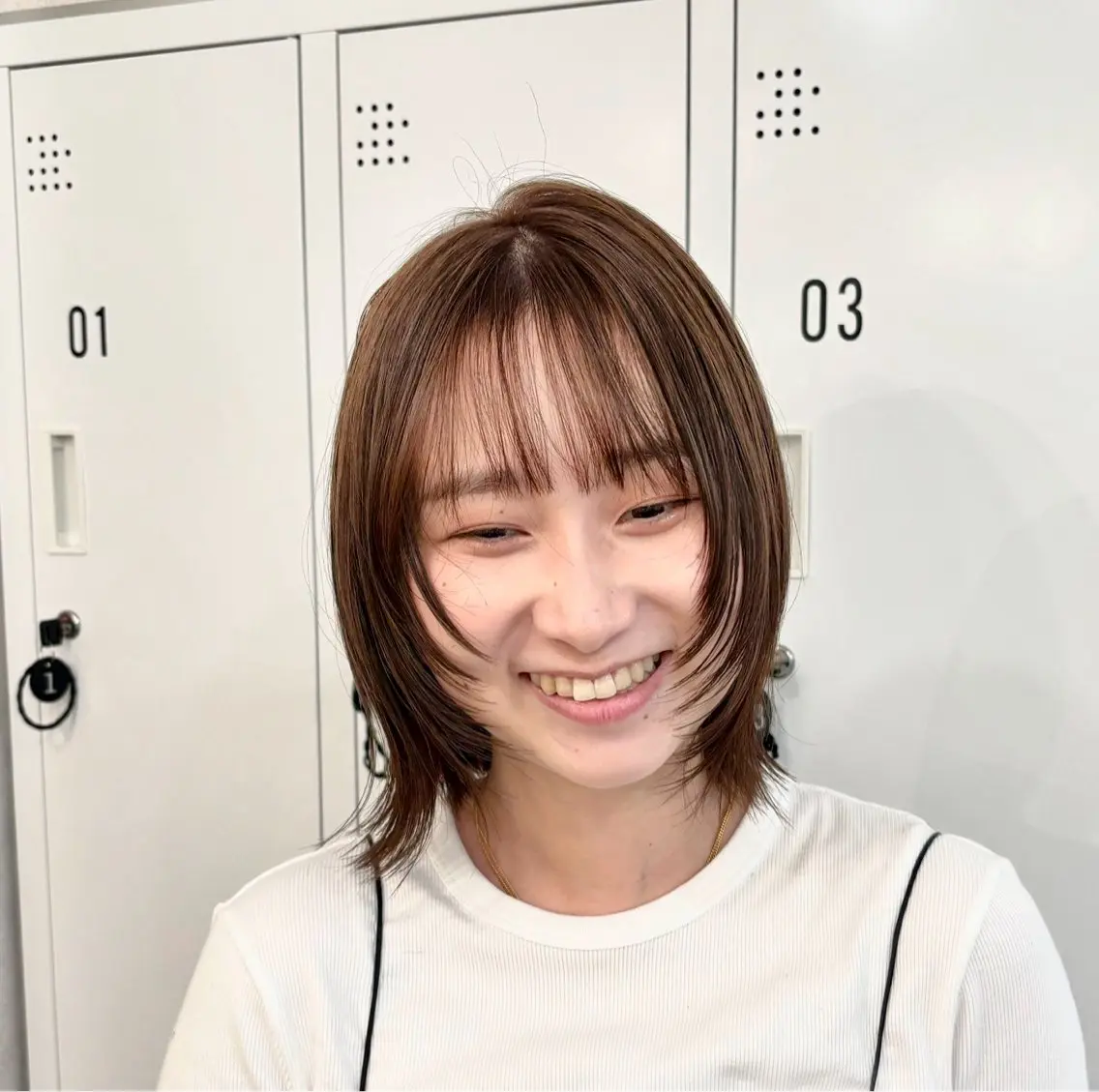 ショート カラー ボブ 顔まわりレイヤー レイヤーカット ネヅ カオルのヘアスタイル