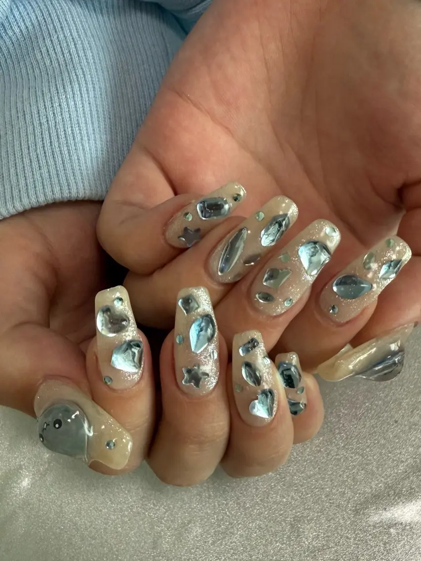 ネイル ストーンネイル AZNAIL matsudaのネイルデザイン