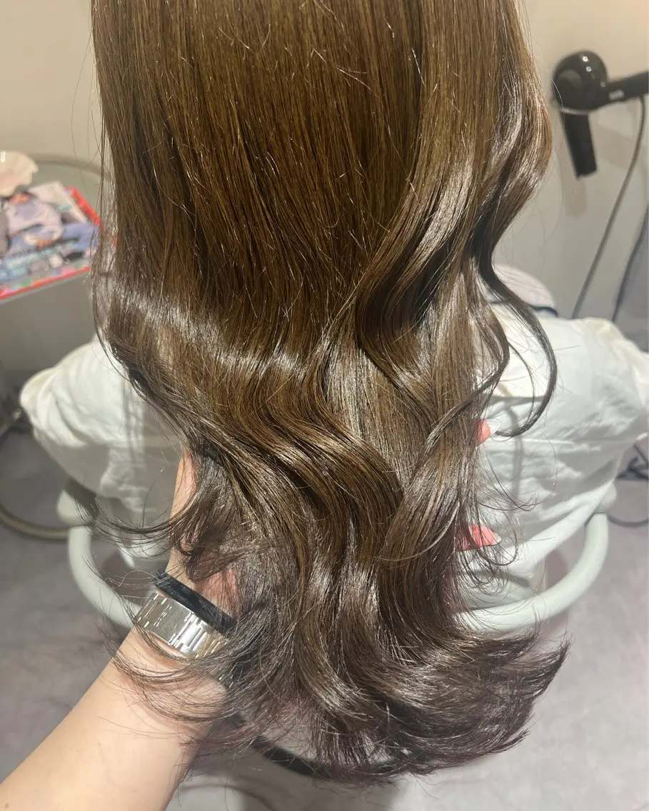 セミロング アッシュ アッシュブラウン カット ヘアカラー トリートメント 美髪✨艶髪✨髪質改善 カラー特化🌙鈴屋和のヘアスタイル