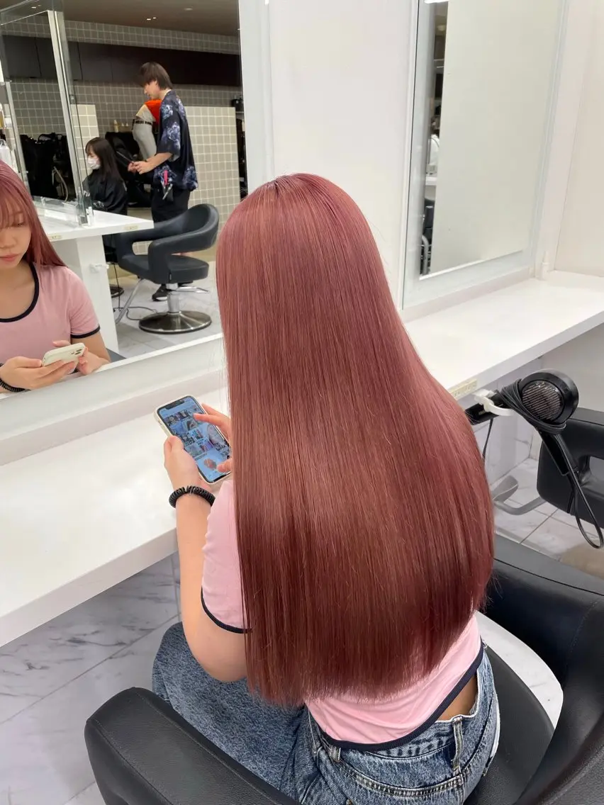ロング カラー ベージュカラー ピンクカラー ピンクベージュ 抜け感レイヤー︴ ニュアンスカラーのヘアスタイル