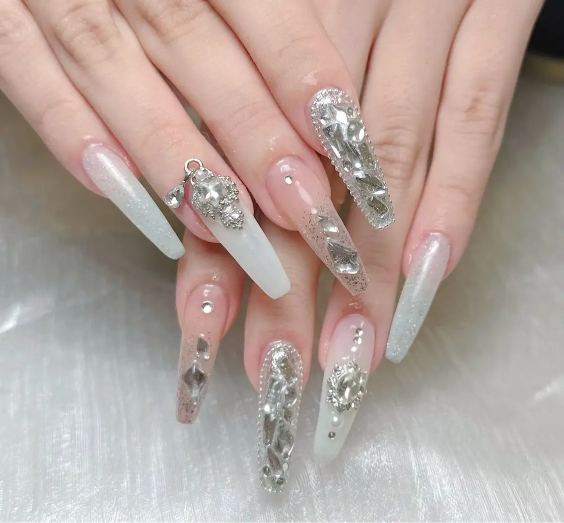 ネイル ハンドネイル Ann- NailQueensのネイルデザイン
