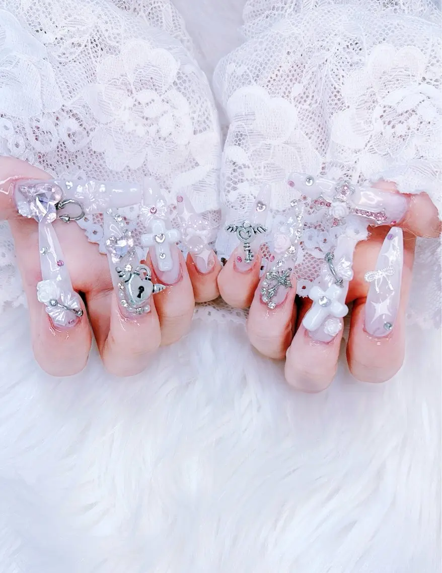 ネイル クリアネイル フレンチネイル ガーリー ロングネイル ハンドネイル mini nailのネイルデザイン