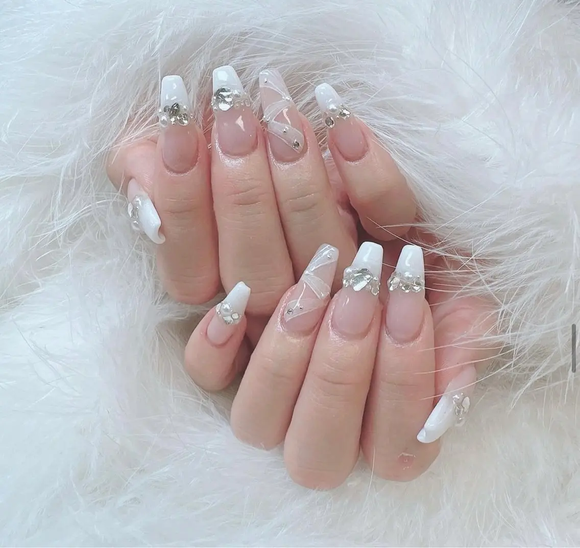 ネイル Amina nail salonのネイルデザイン