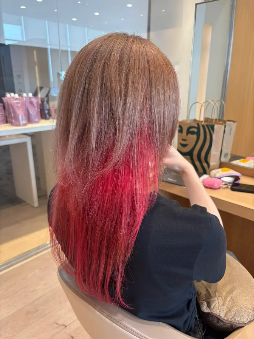 ロング ロング ウルフカット 徳田 七海のヘアスタイル