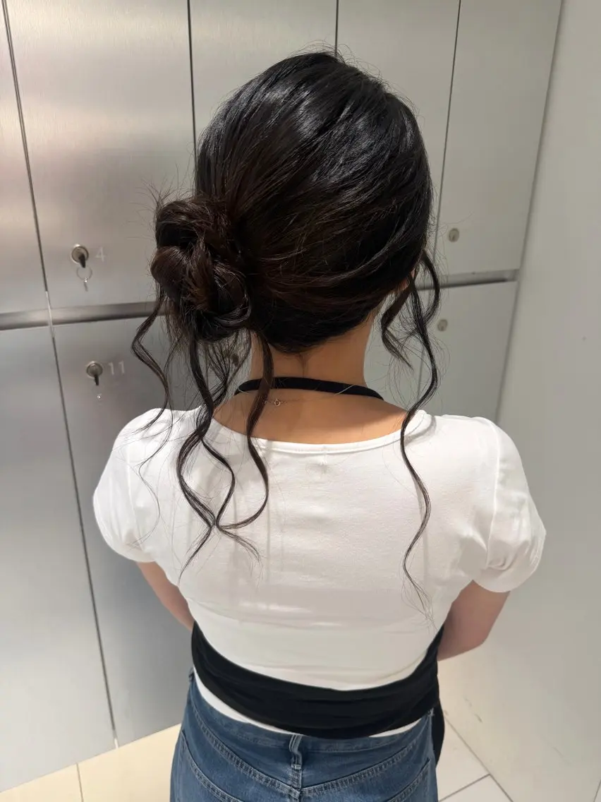 ヘアアレンジ 結婚式・ブライダル ヘアセット ヘアセット🎀耳つぼ 👂💎MONAMIのヘアスタイル