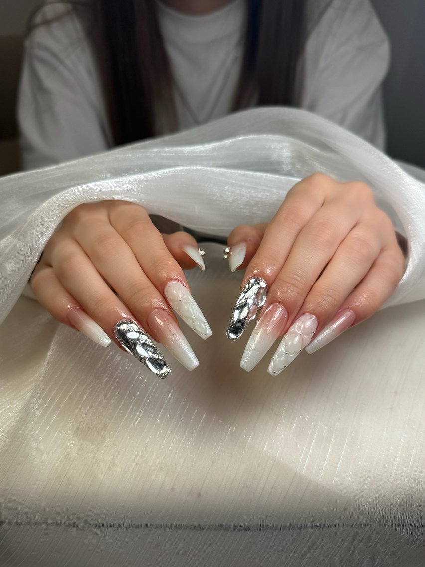 ネイル チークネイル フレンチネイル グラデーション 韓国ネイル マグネットネイル ハンドネイル Hana Nailのネイルデザイン