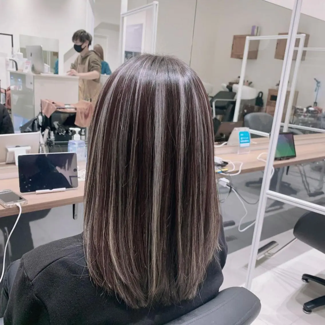 ロング カラー ブリーチ ケアブリーチ ハイライトカラー ハイライト 髪質改善 ヘアカラー 福西 洋斗のヘアスタイル
