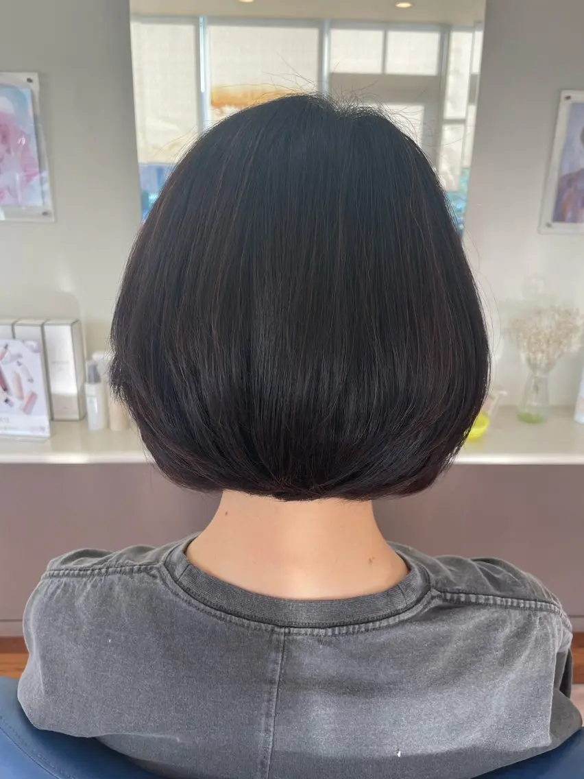 ミディアム ショートボブ ボブ カット トリートメント attrice杉山 綾乃のヘアスタイル