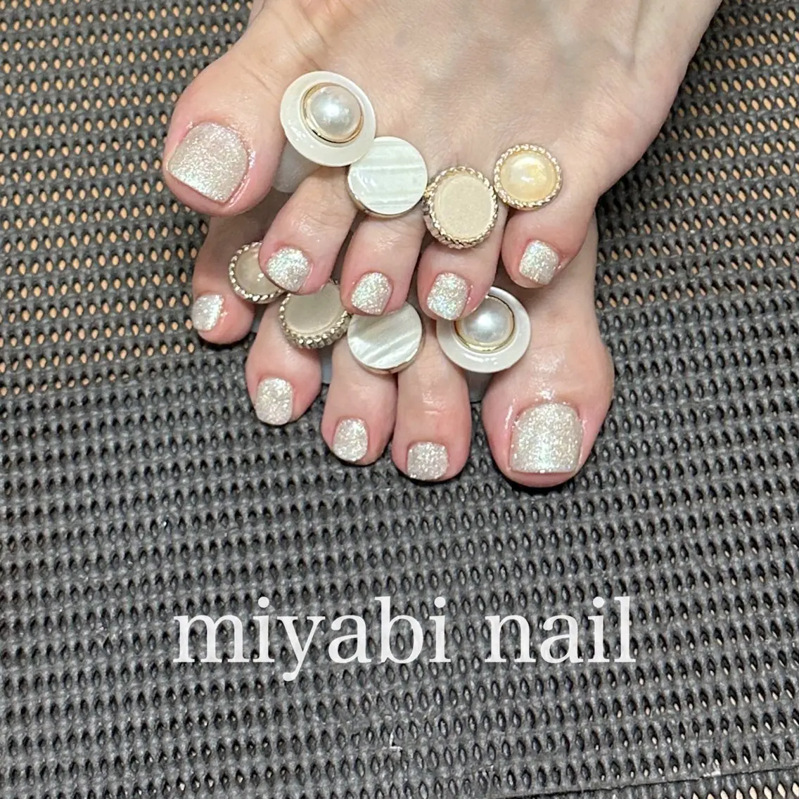 ネイル オーロラネイル フットネイル ジェルネイル キラキラネイル ラメ(グリッター) フットネイル miyabi nail 桂川駅近くのネイルデザイン