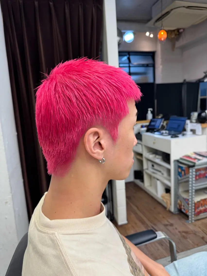 ショート カラー メンズ メンズブリーチ フェードカット メンズハイトーン メンズショート スパイキーショート カット ヘアカラー トリートメント 💈メンズ特化💈 TASUKUのヘアスタイル