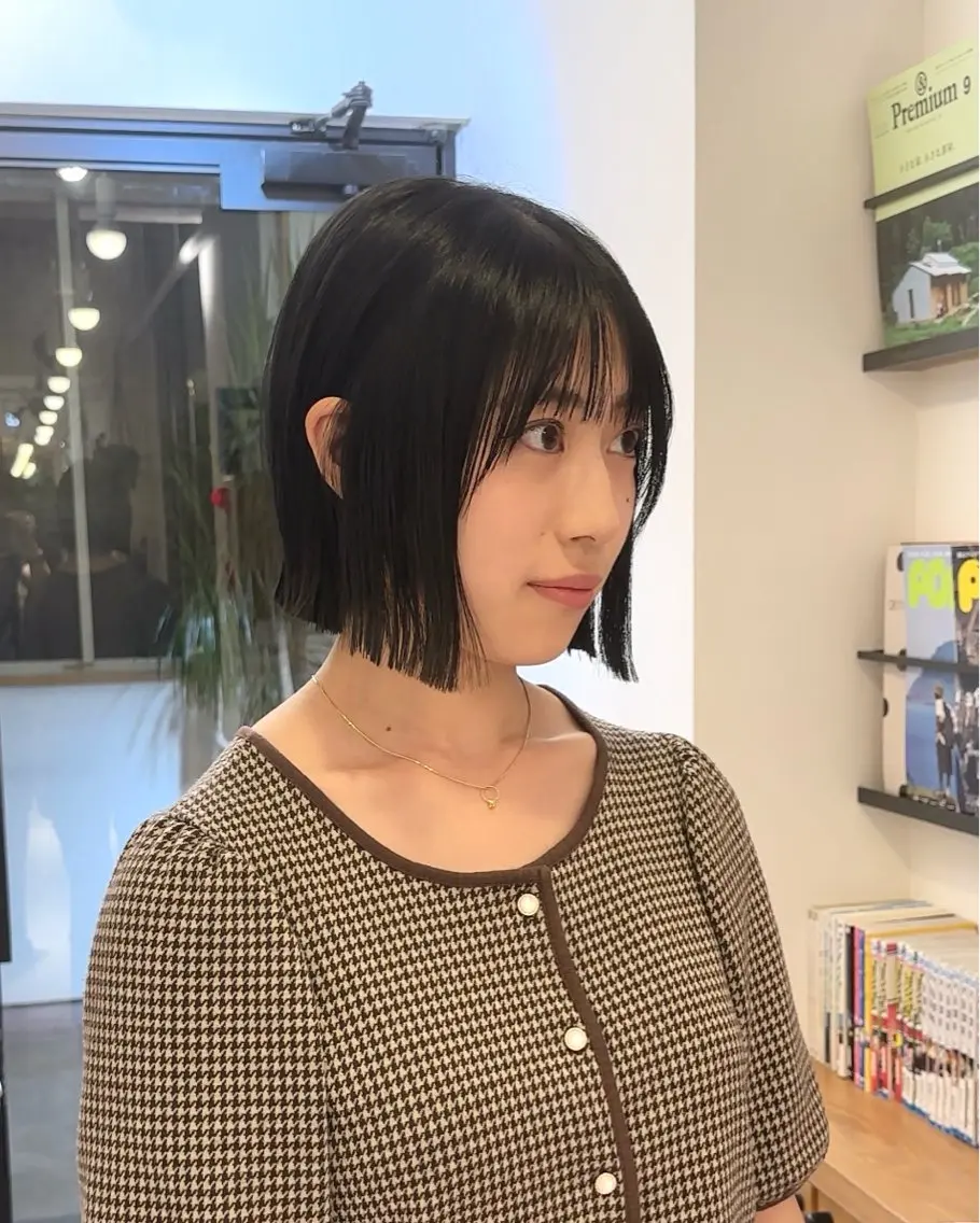 ショート カラー ボブ 外ハネヘア カット ヘアカラー 似合わせボブ/矯正 /ハイトーン/ひさとのヘアスタイル
