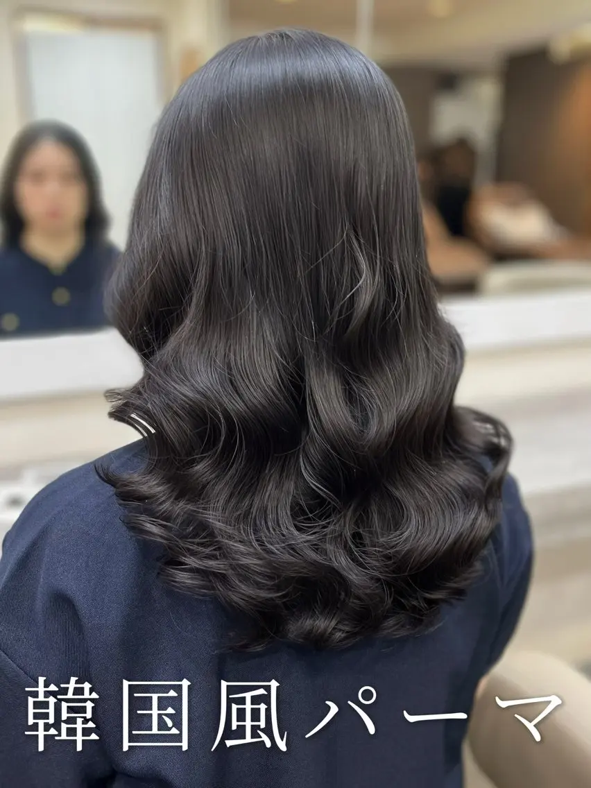 セミロング セミロングパーマ 韓国風ヘア カット パーマ 波巻きウェーブ 韓国風パーマ 纐纈のヘアスタイル