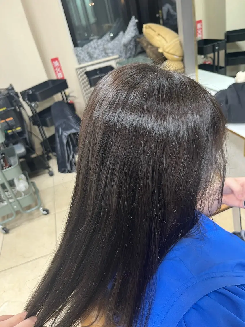 ロング カラー 透明感カラー グレージュ 菅原 琴音のヘアスタイル
