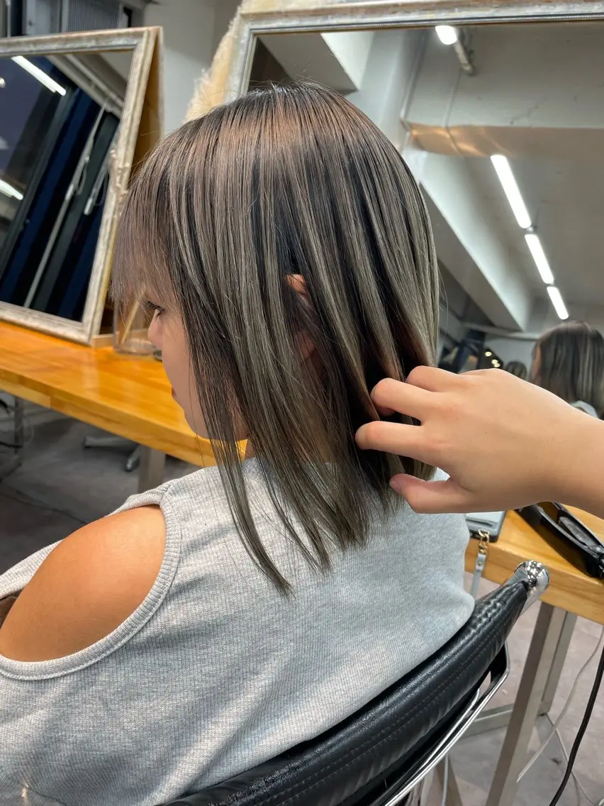 ミディアム カラー ショートカットモデル 🧃Shionのヘアスタイル