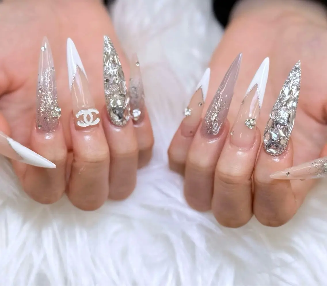 ネイル チークネイル 長さ出し フットネイル マグネットネイル 持ち込み ハンドネイル ANH NAIL ゴテゴテ専門店💎のネイルデザイン