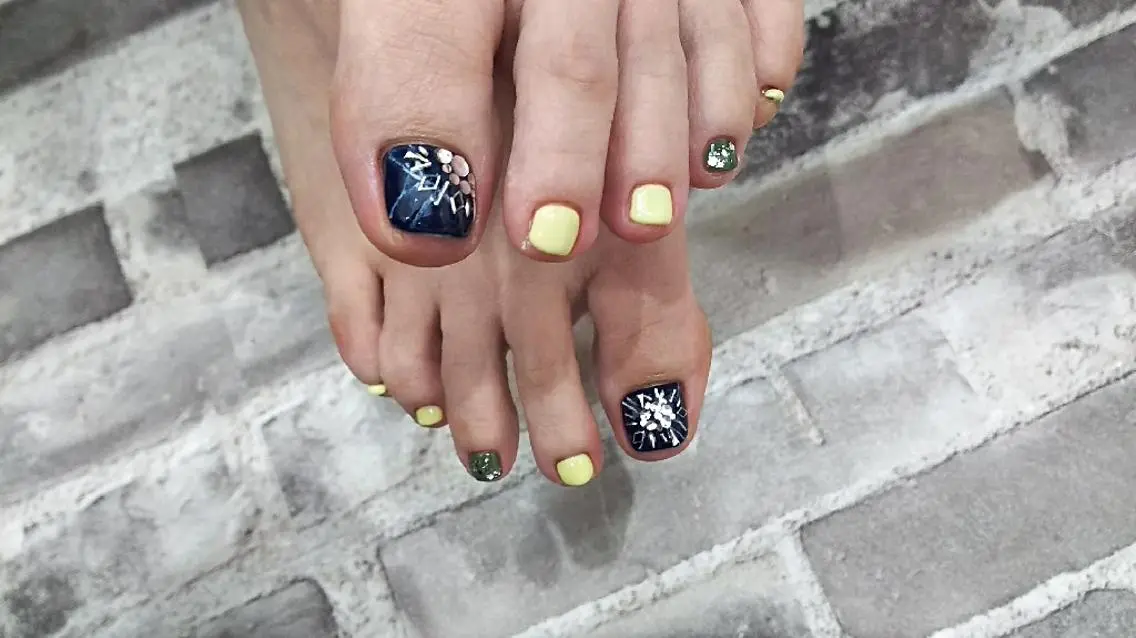 ネイル フットネイル Progress Nailのネイルデザイン