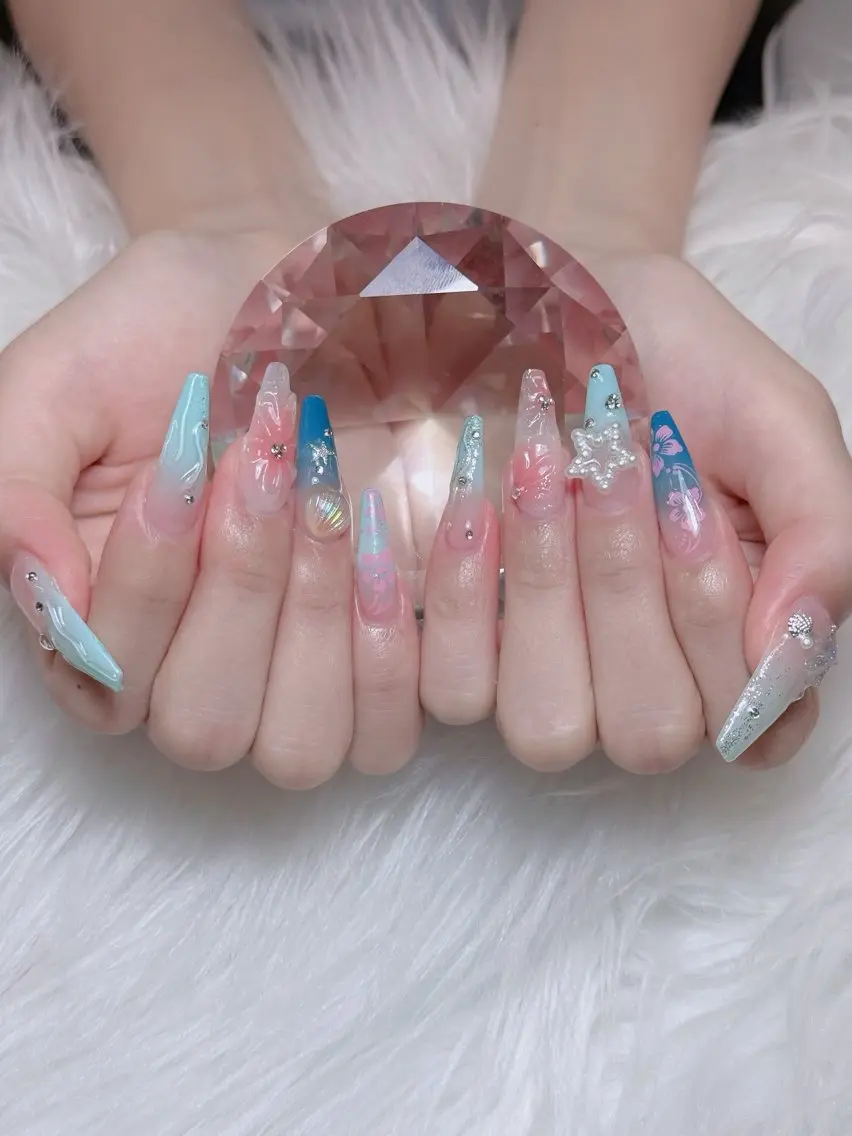 ネイル オーロラネイル チークネイル 長さ出し フレンチネイル 韓国ネイル ハンドネイル Lumi Shinokuboのネイルデザイン