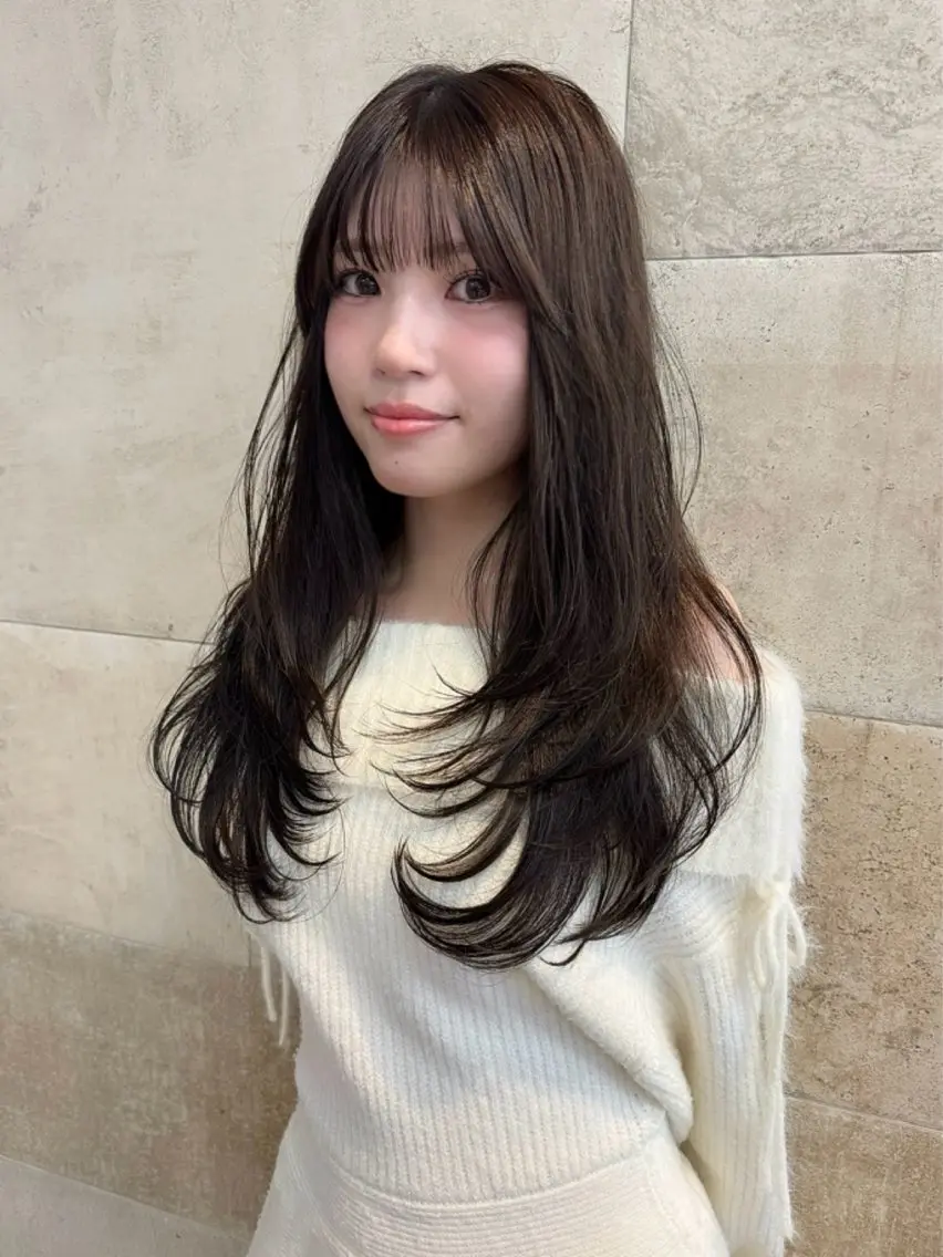 ロング 韓国風ヘア レイヤーカット ロング 小顔カット カット 佐々木 花音のヘアスタイル