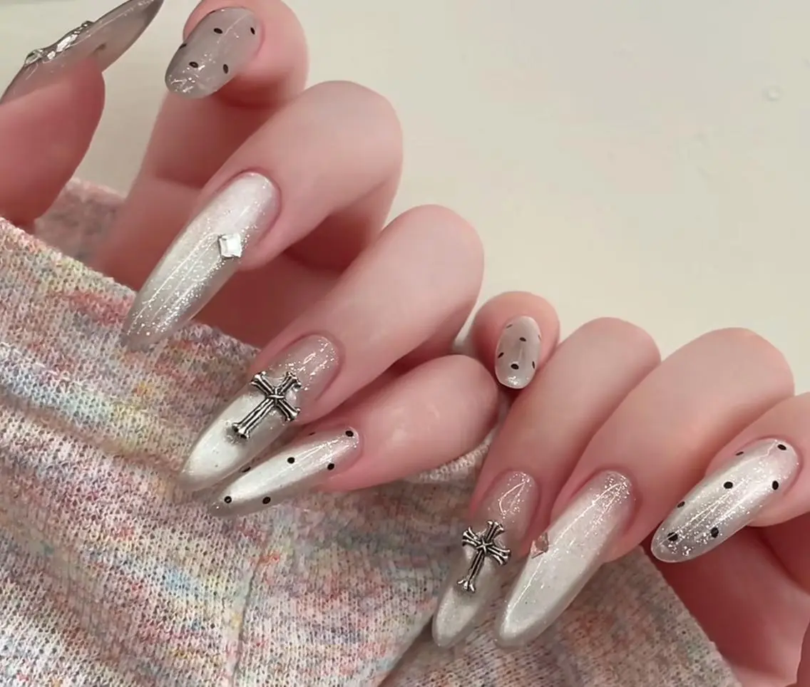 ネイル ハンドネイル エリ🫧 nail池袋東口のネイルデザイン