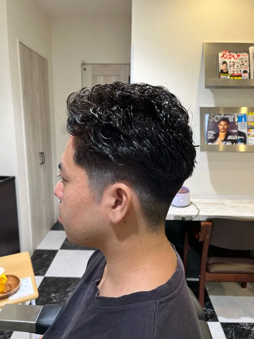 ショート パーマ メンズ メンズパーマ 似合わせカットのヘアスタイル
