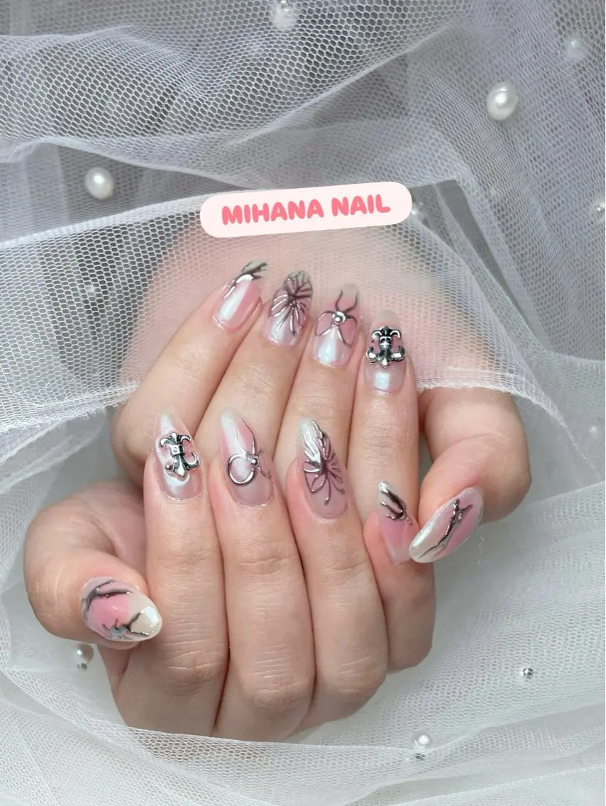 ネイル 長さ出し フレンチネイル グラデーション 卒業式 マグネットネイル ハンドネイル MIHANA NAILのネイルデザイン