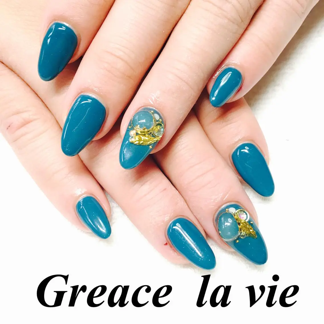 ロング カラー パーマ ヘアアレンジ キッズ ネイル マツエク・マツパ ブルーカラー ネイビーカラー ブルー ネイビー Greace  la vieのネイルデザイン