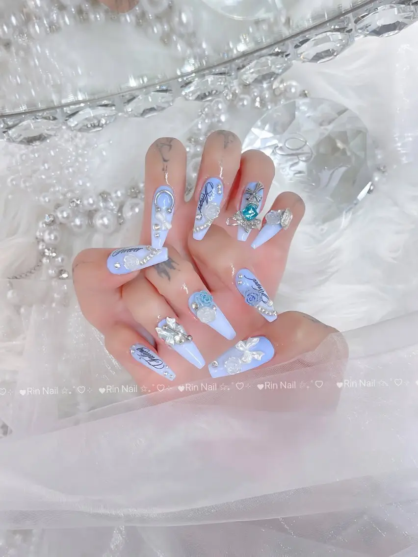 ネイル オーロラネイル チークネイル 桜ネイル クリアネイル ドット Rin Nail Shinokuboのネイルデザイン