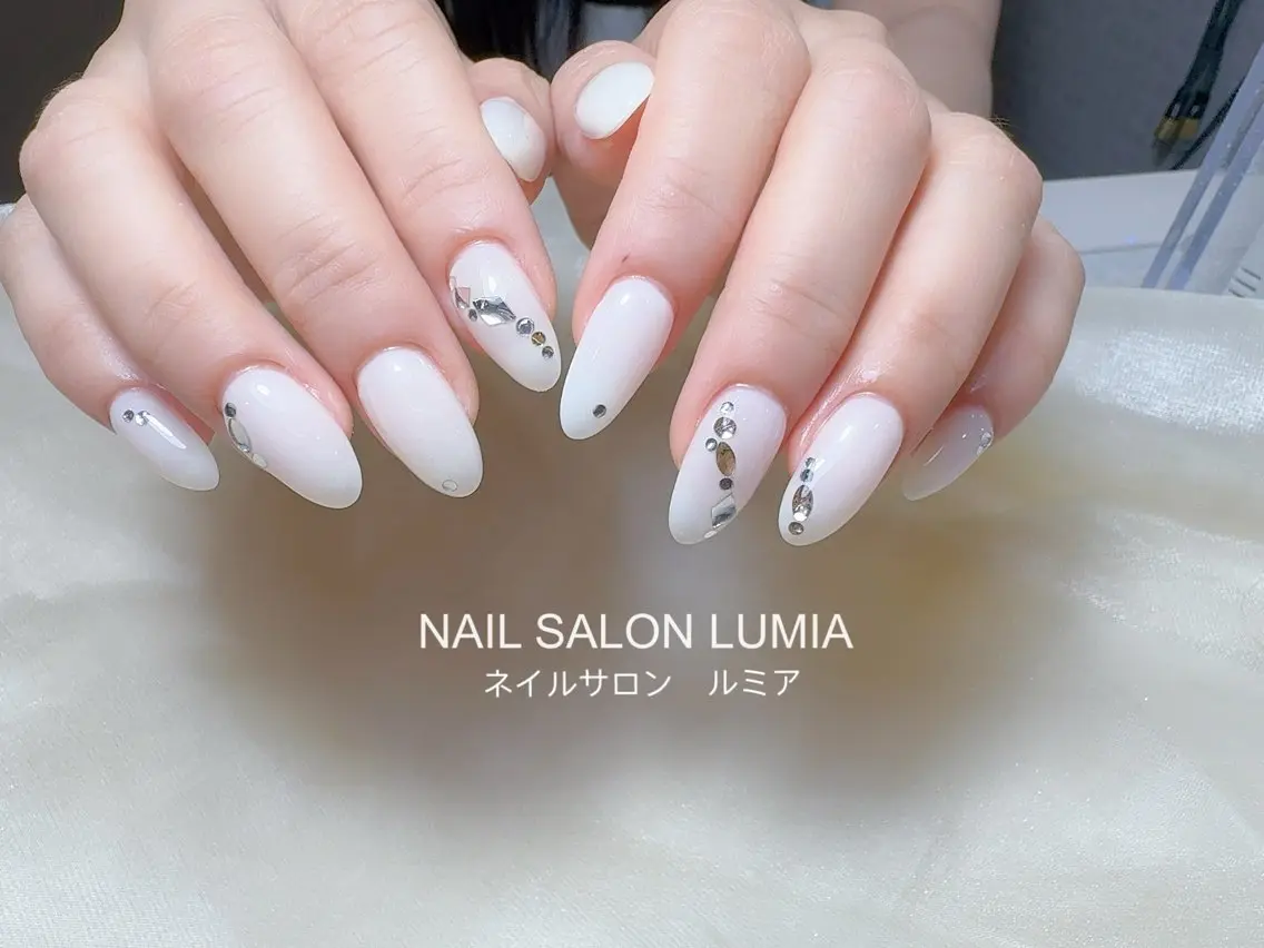 ネイル ハンドネイル ネイルサロン ルミア Lumia 店長のネイルデザイン